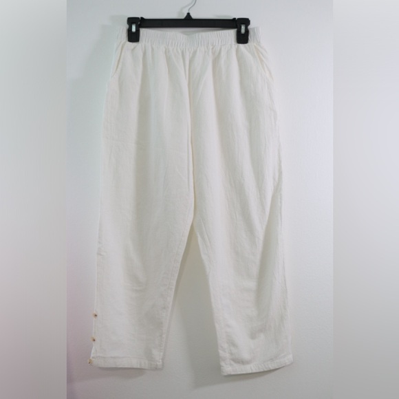 Women's White Ankle Pants with Relaxed Fit and Tapered Legs Sz M - Picture 1 of 6